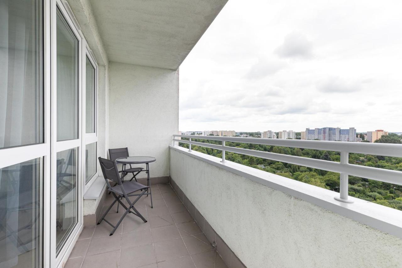 ורשה Sierpinskiego 1A - Studio With Balcony & Desk - Remote Work By Noclegi Renters מראה חיצוני תמונה